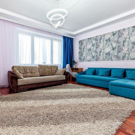 Апартаменты 2Day Apart У Байтерека Astana Buitenkant foto